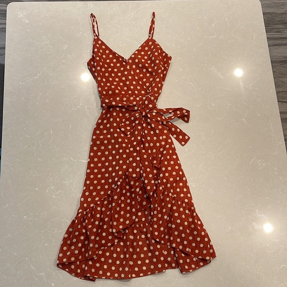 Revolve Dress size XS J.O.A. in burnt orange - Picture 1 of 9